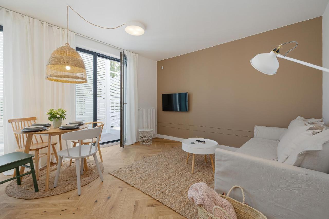 Lovesea Apartments Rewal Buitenkant foto